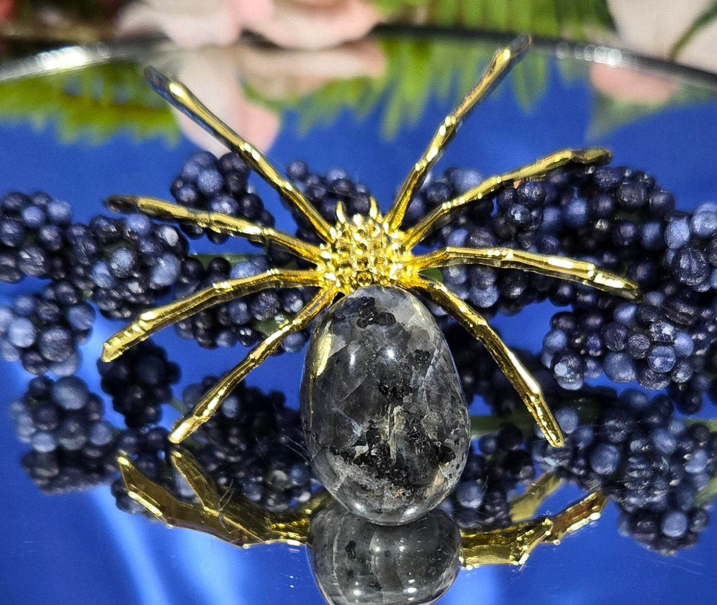 LARVAKITE SPIDER