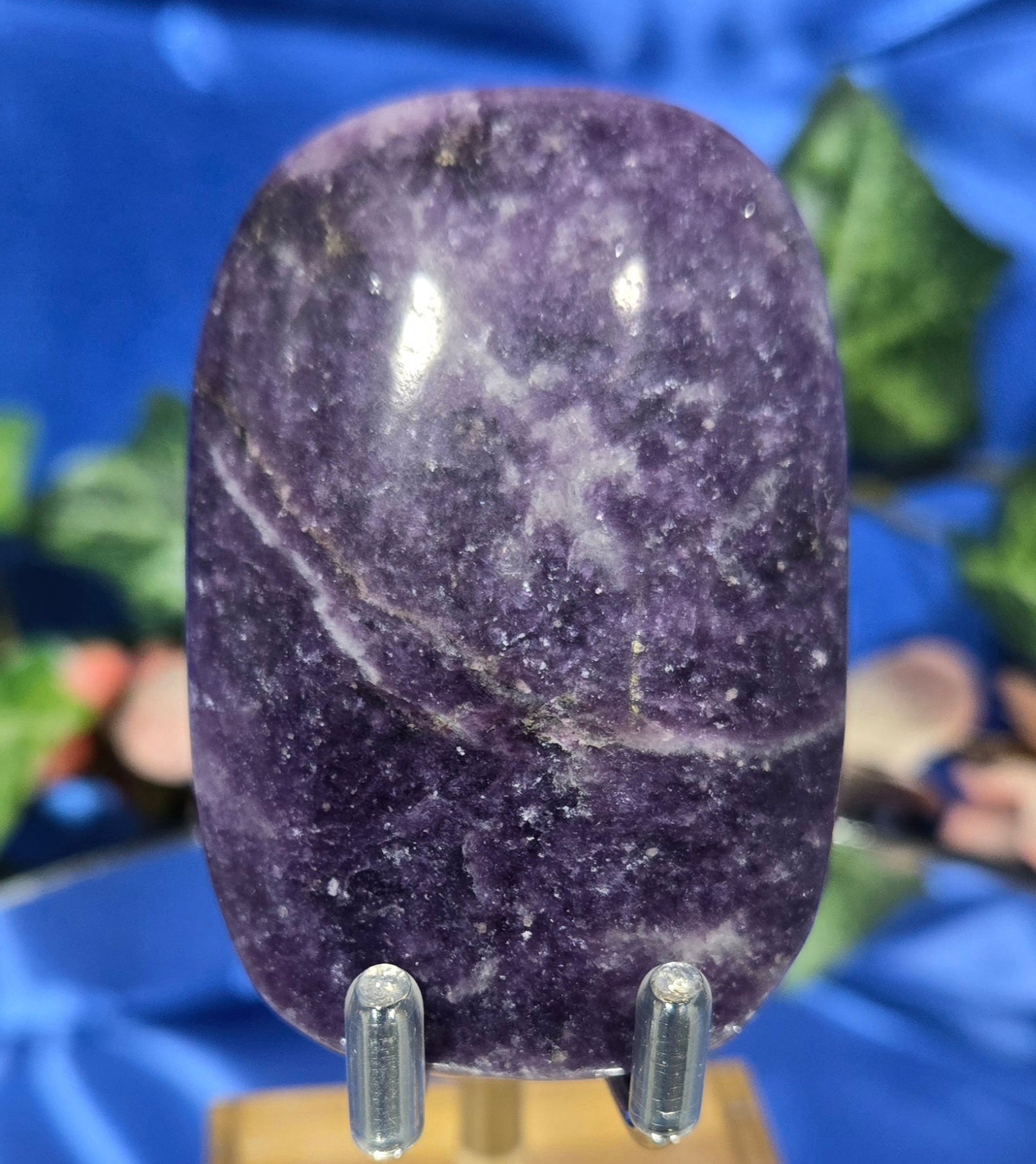 LEPIDOLITE PALM STONE