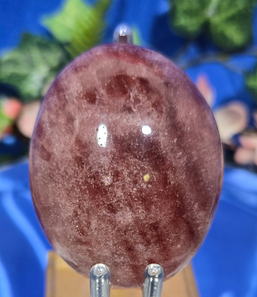 STRAWBERRY QUARTZ PALM STONE