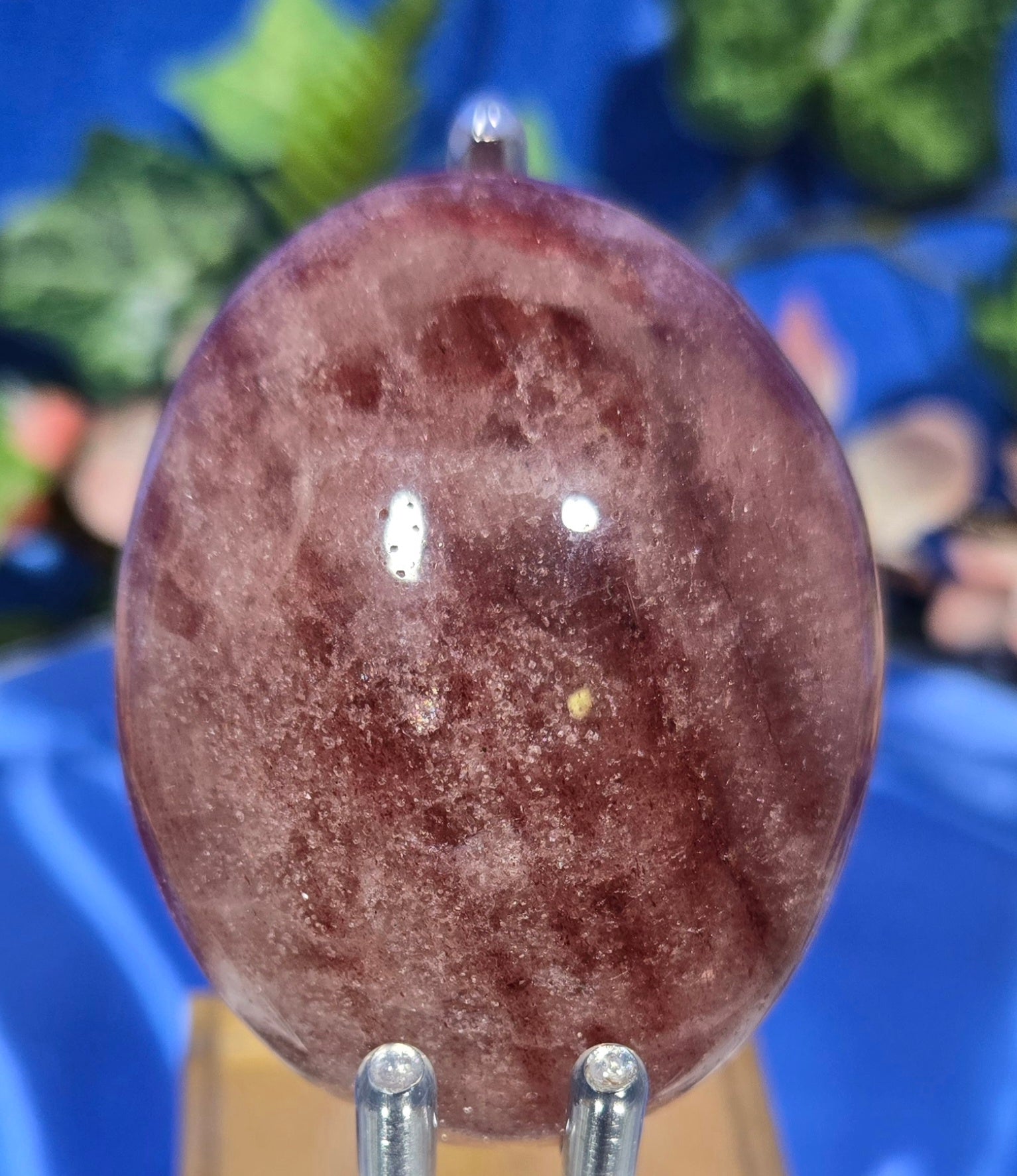 STRAWBERRY QUARTZ PALM STONE
