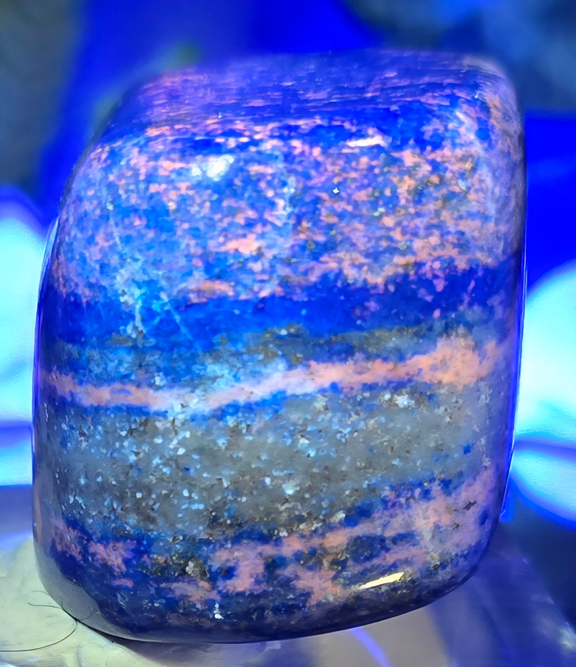 LAPIS LAZULI PALMSTONE