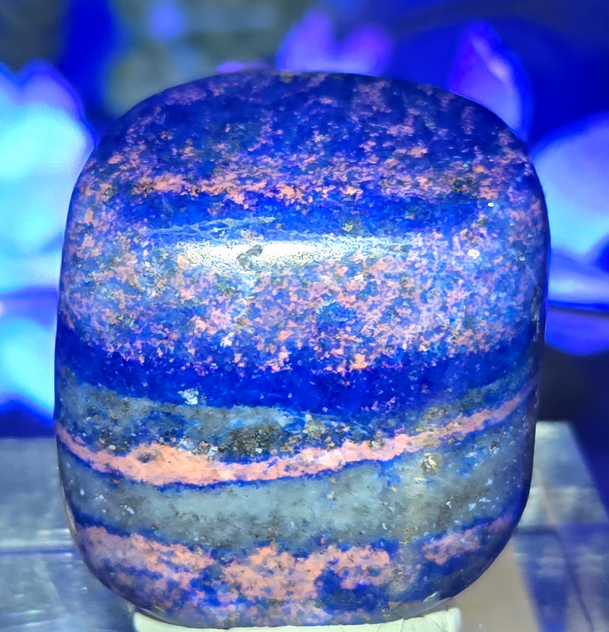 LAPIS LAZULI PALMSTONE