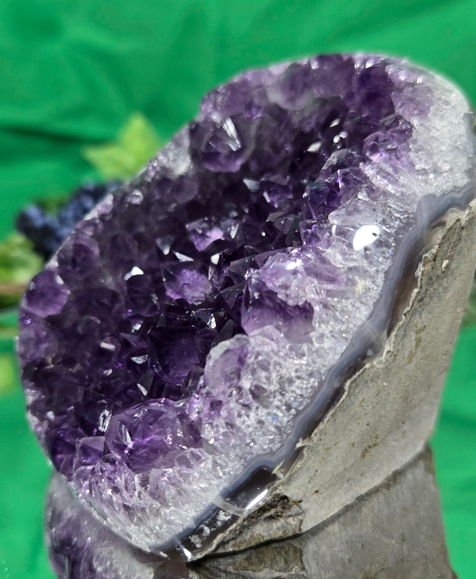 AMETHYST CLUSTER