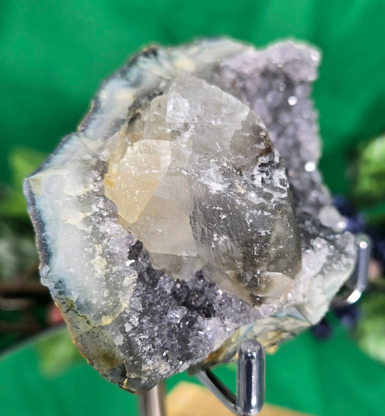 AMETHYST CLUSTER