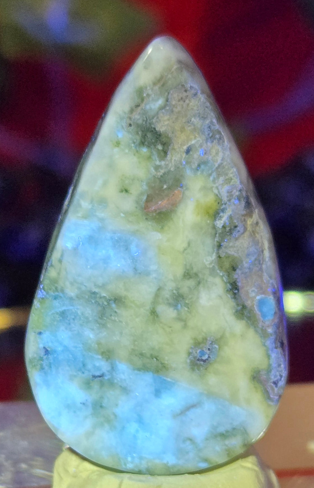 LARIMAR CABOCHON