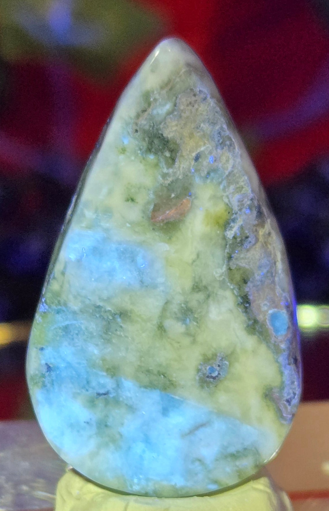 LARIMAR CABOCHON