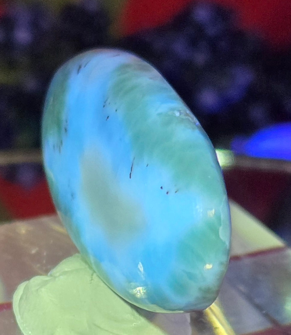 LARIMAR CABOCHON