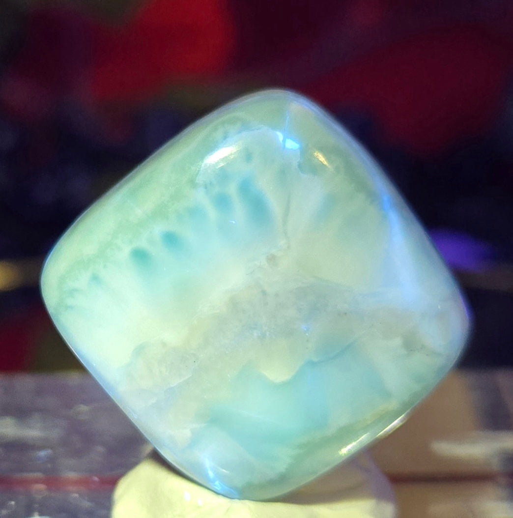 LARIMAR CABOCHON
