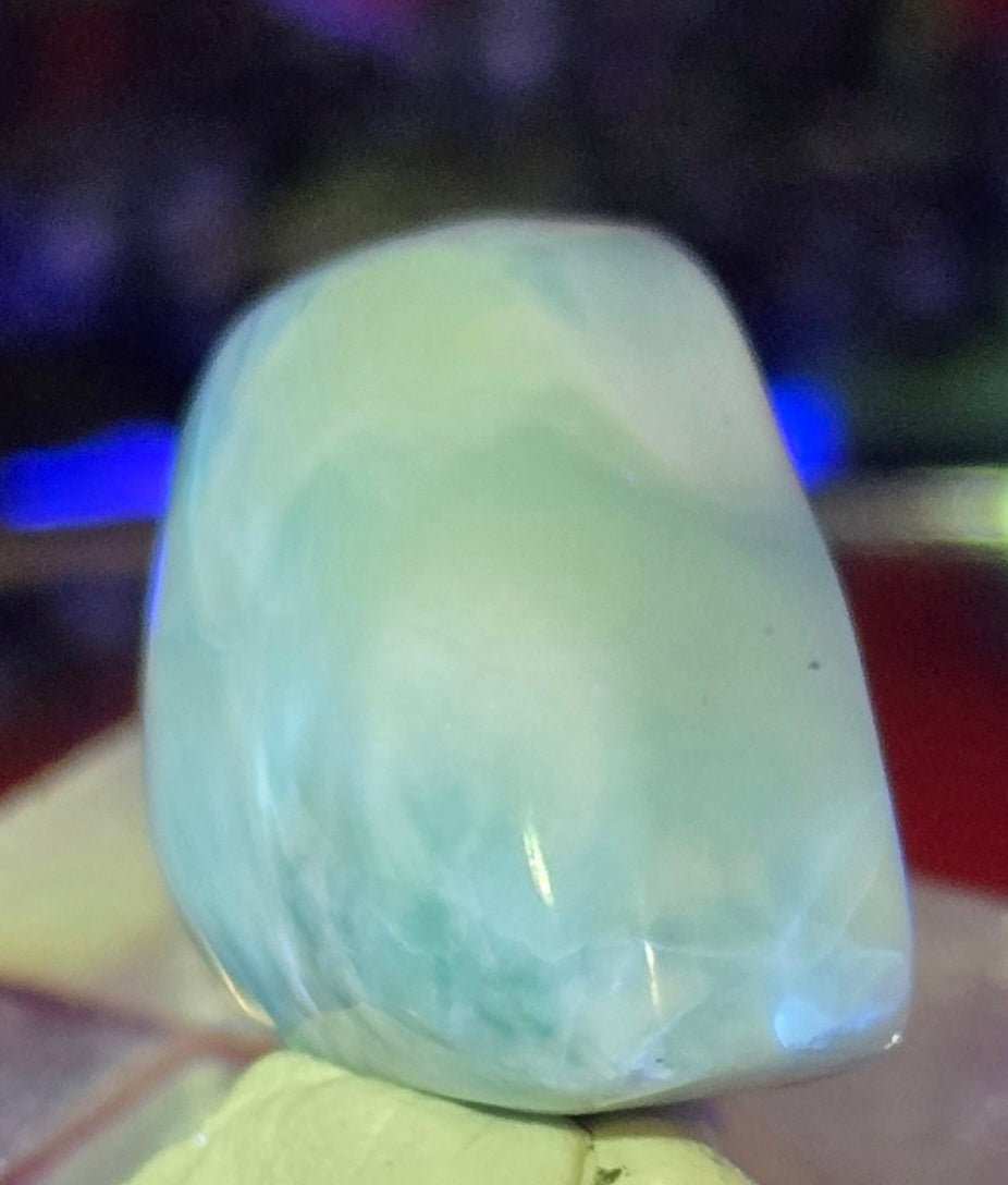 LARIMAR CABOCHON