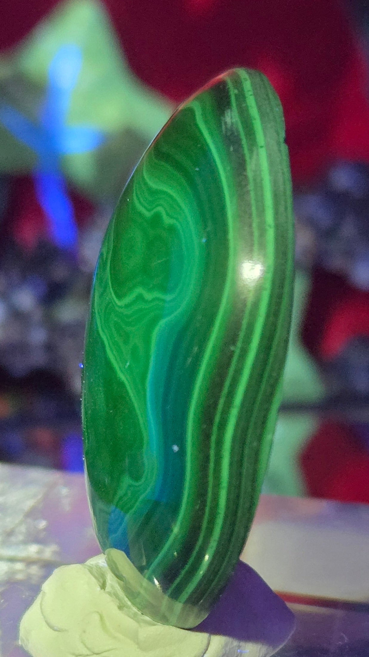 MALACHITE CABOCHON
