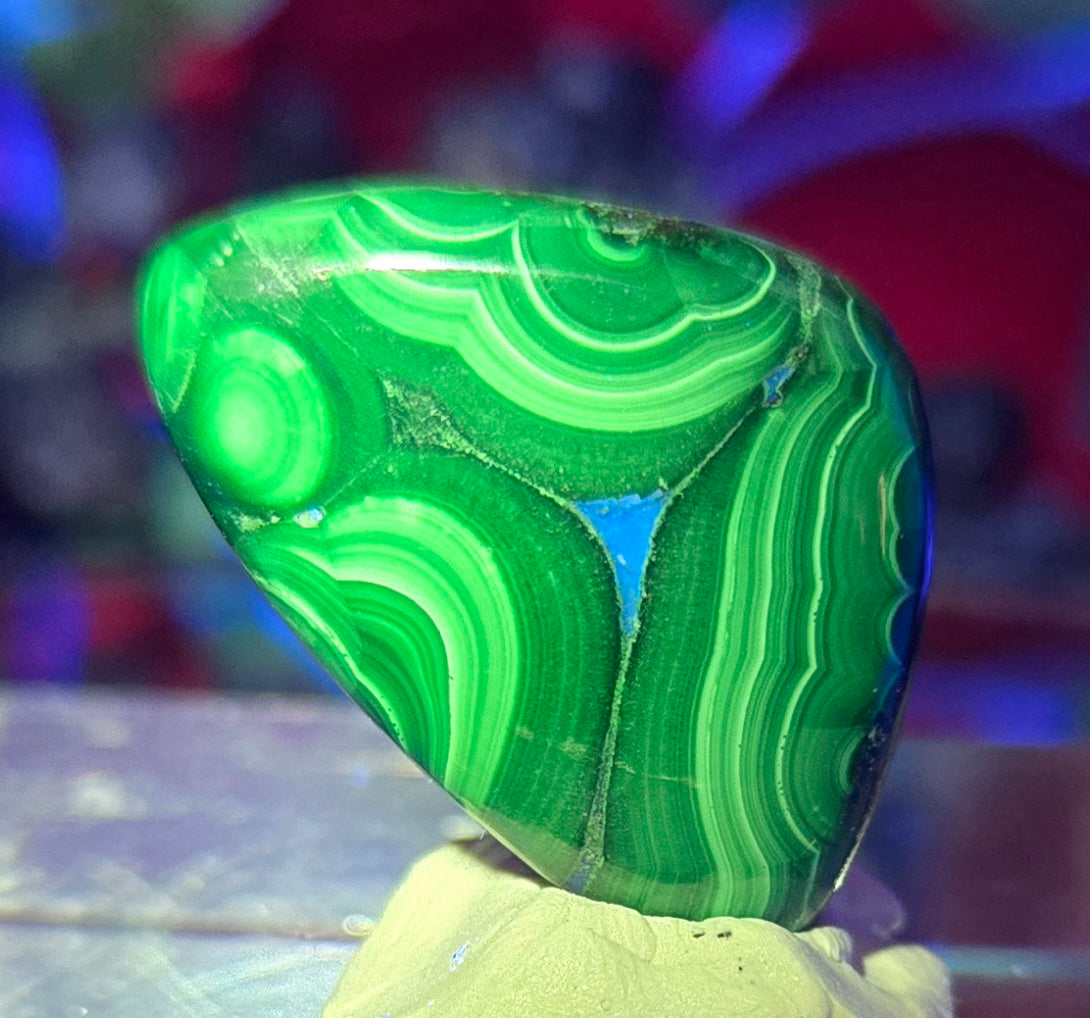 MALACHOITE CABOCHON