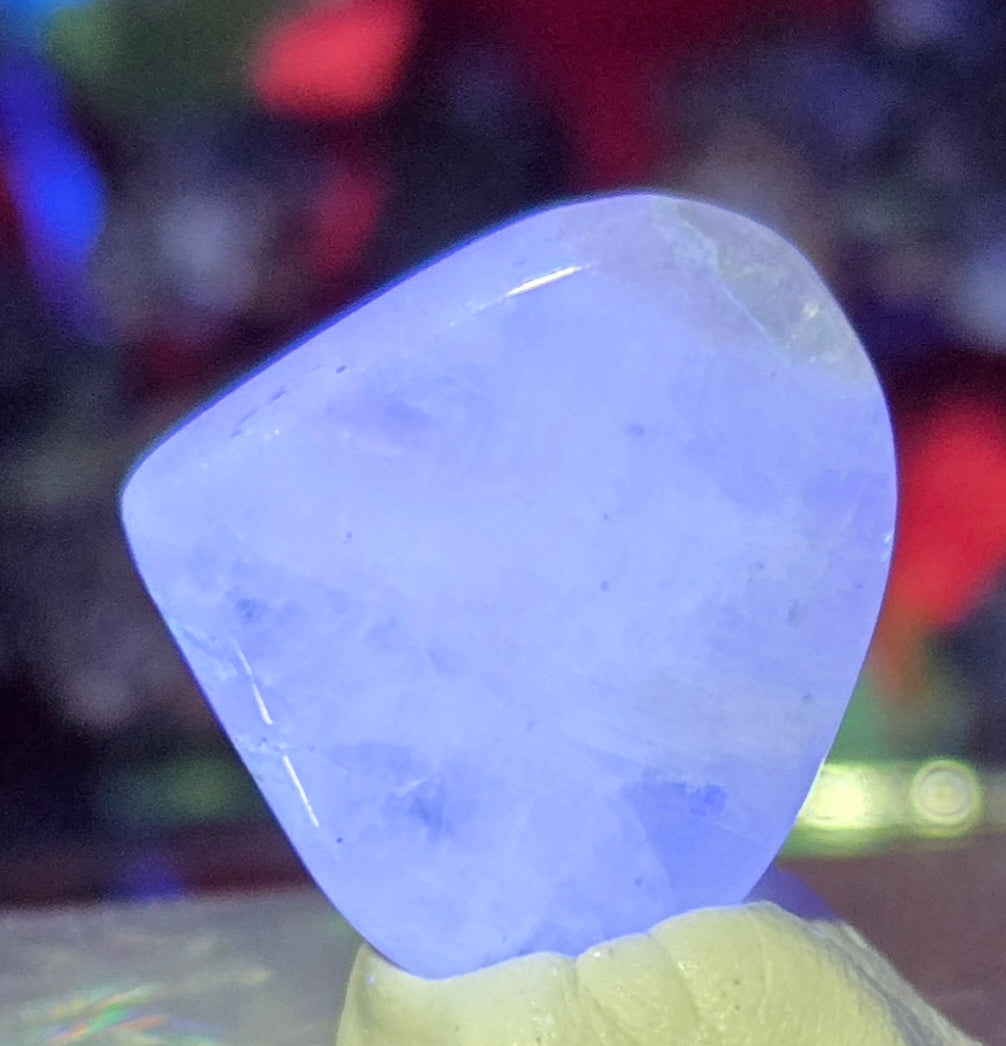 MOONSTONE CABOCHON