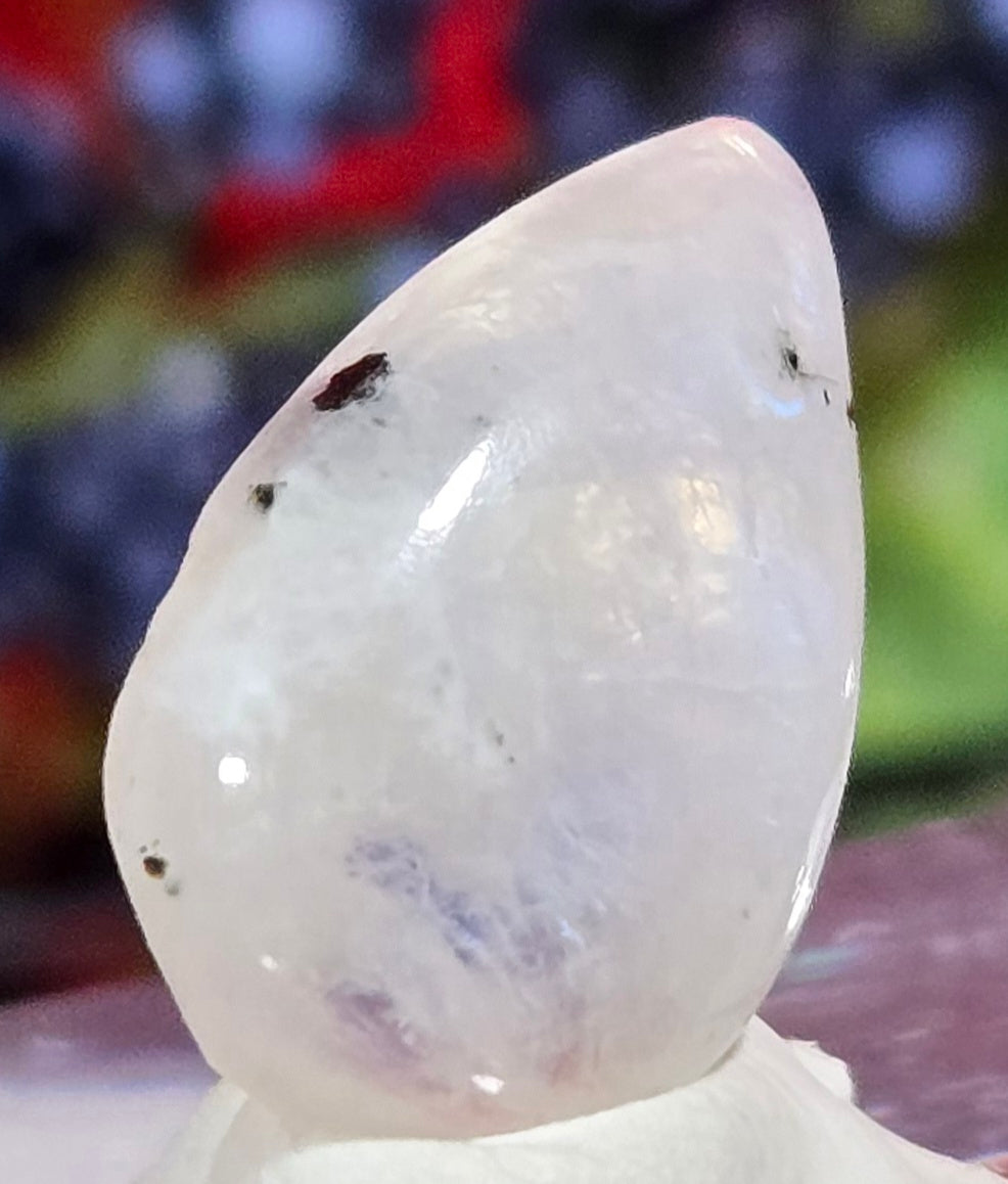 MOONSTONE CABOCHON