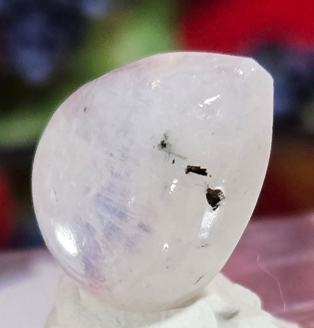 MOONSTONE CABOCHON