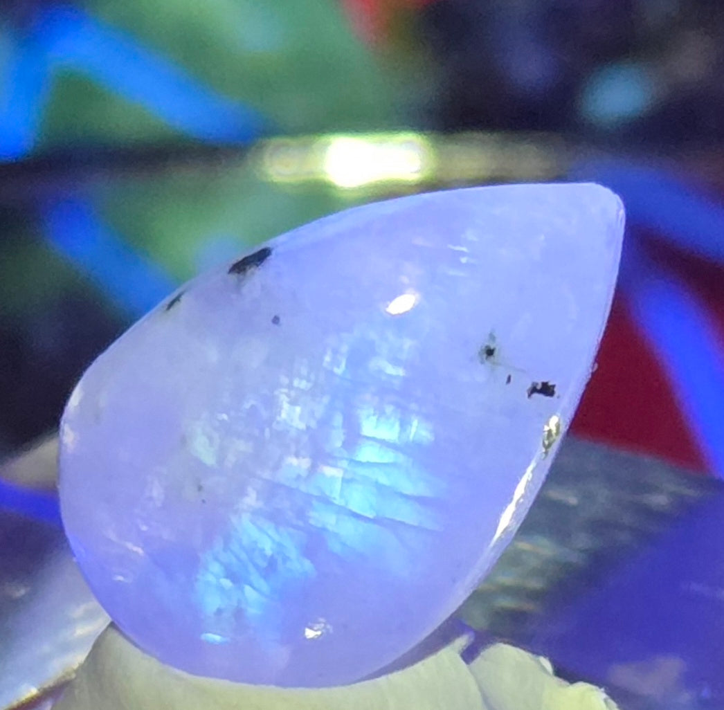 MOONSTONE CABOCHON