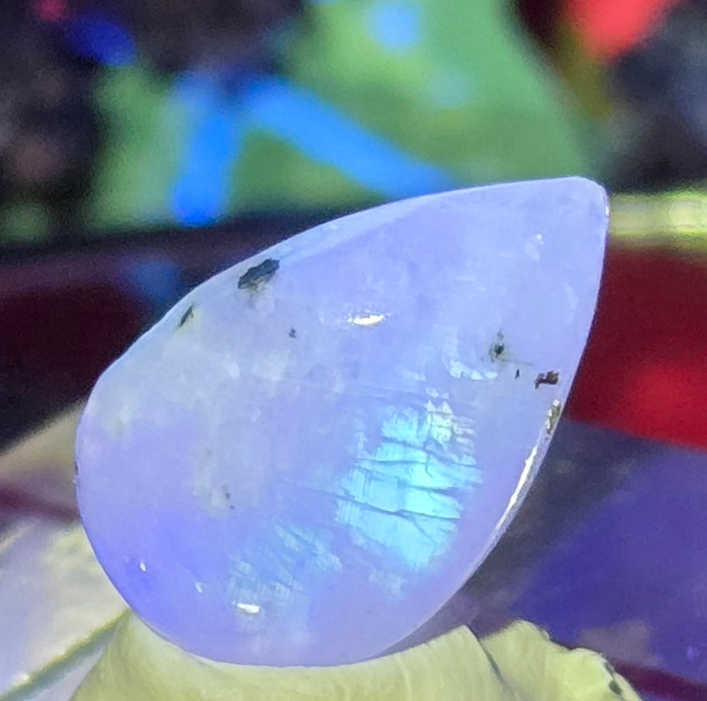 MOONSTONE CABOCHON