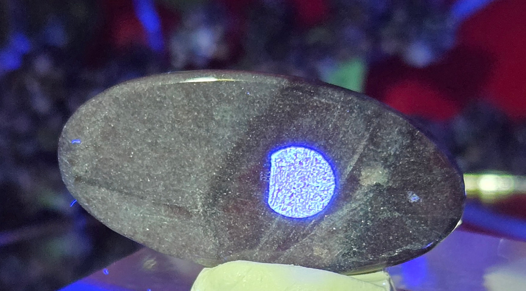 HEMATITE CABOCHON