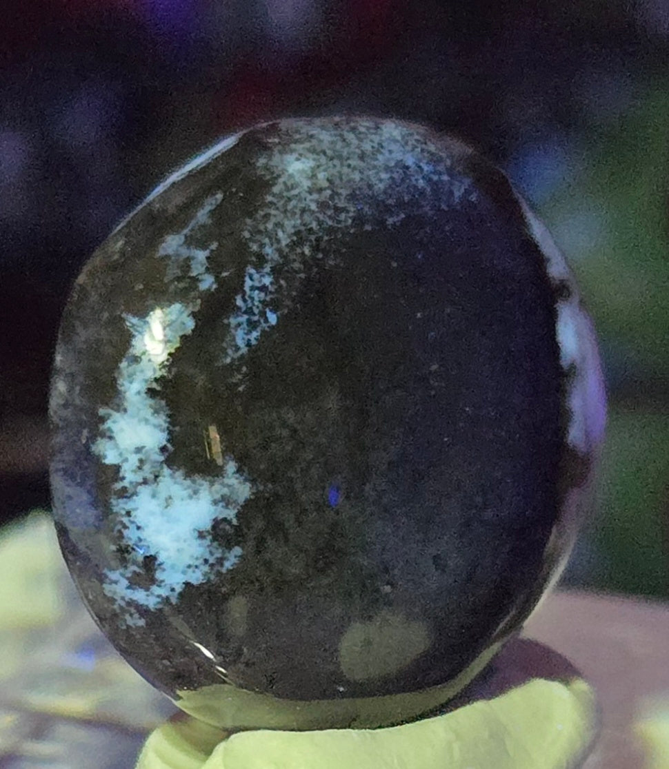 DENDRITE CABOCHON