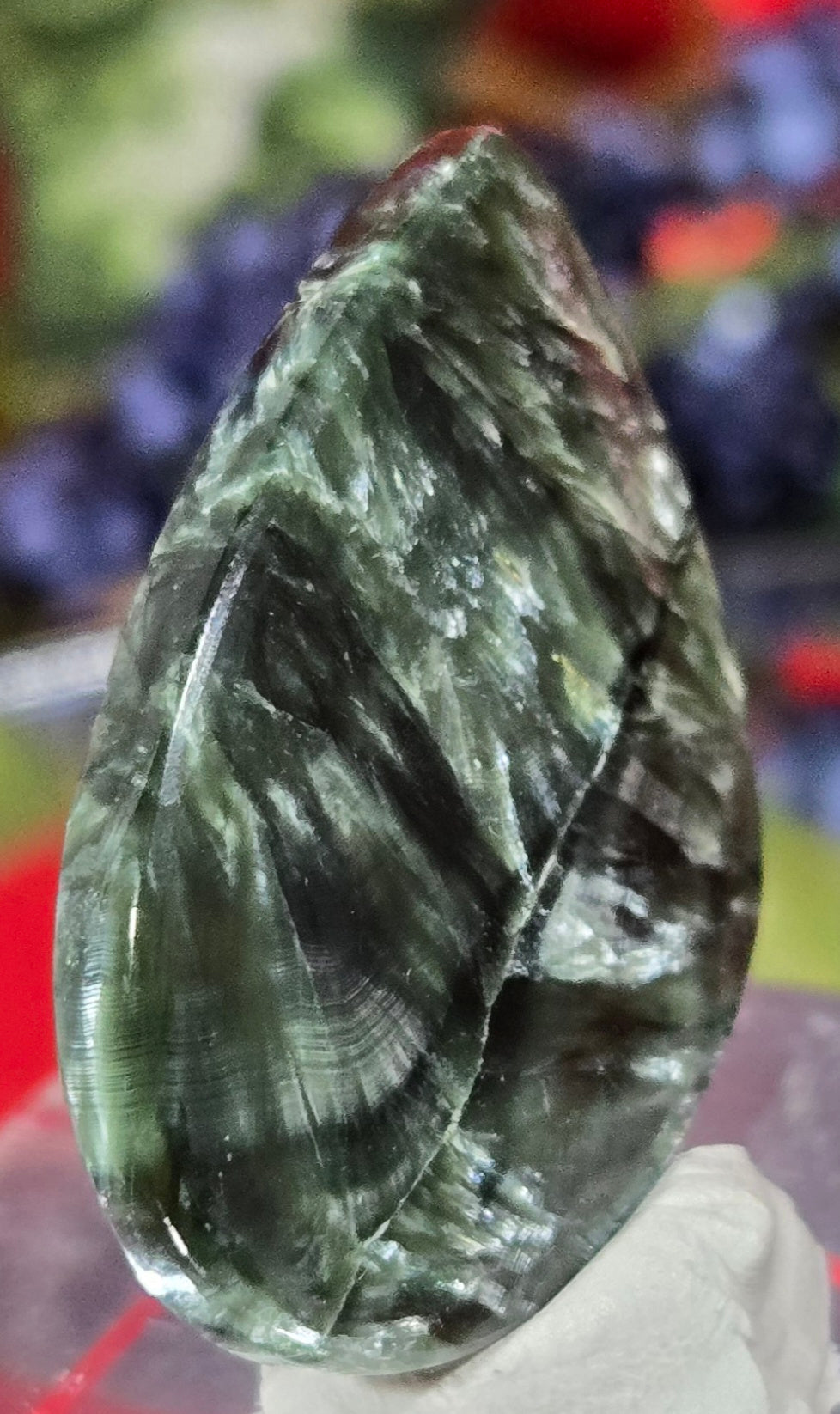 GREEN SERAPHINITE CABOCHON