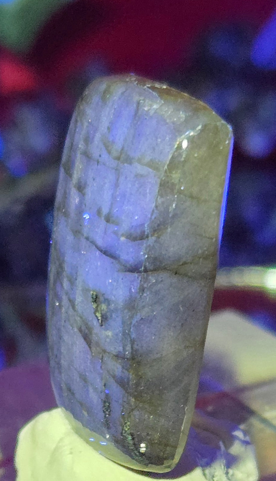 LABRADORITE CABOCHON