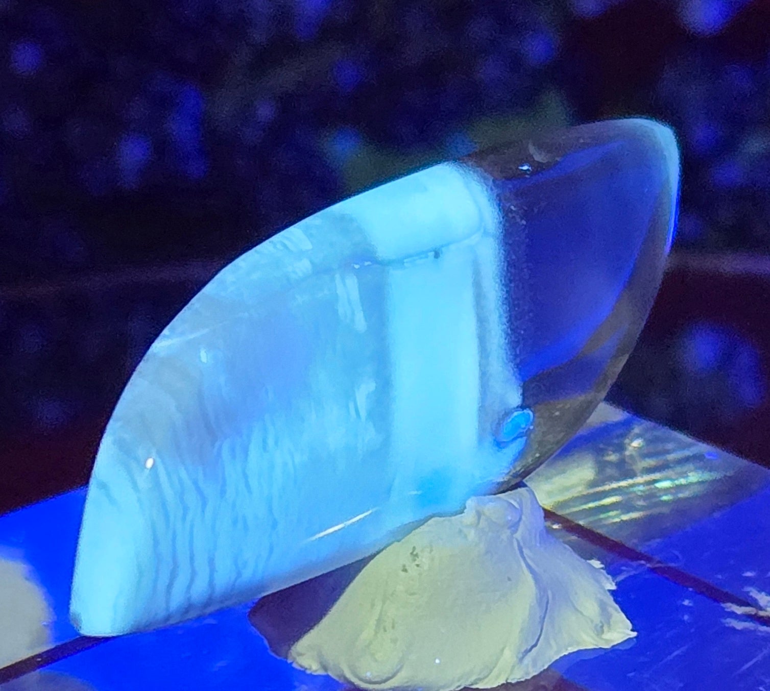 OWYHEE OPAL CABOCHON