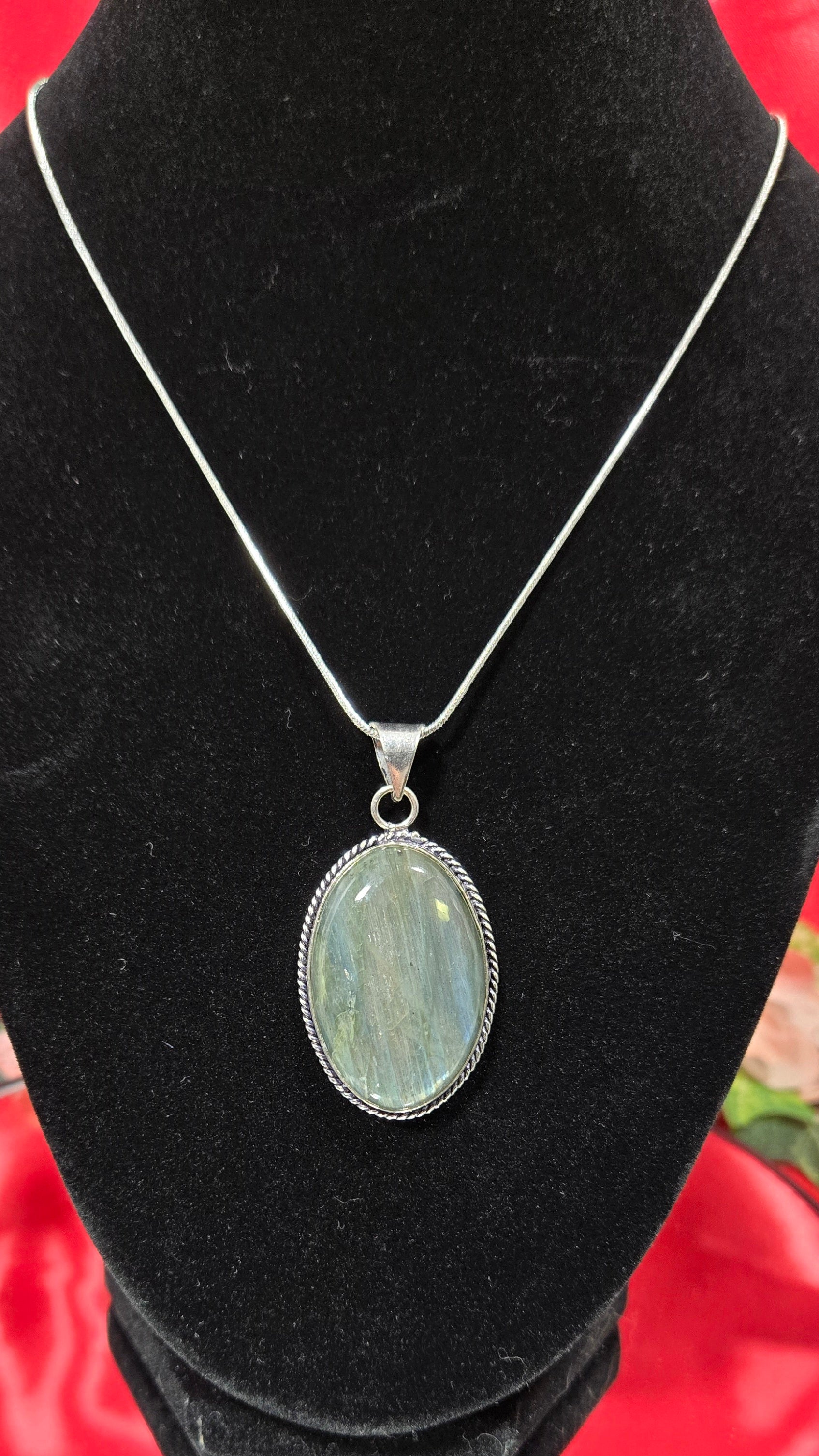 LABRADORITE PENDANT