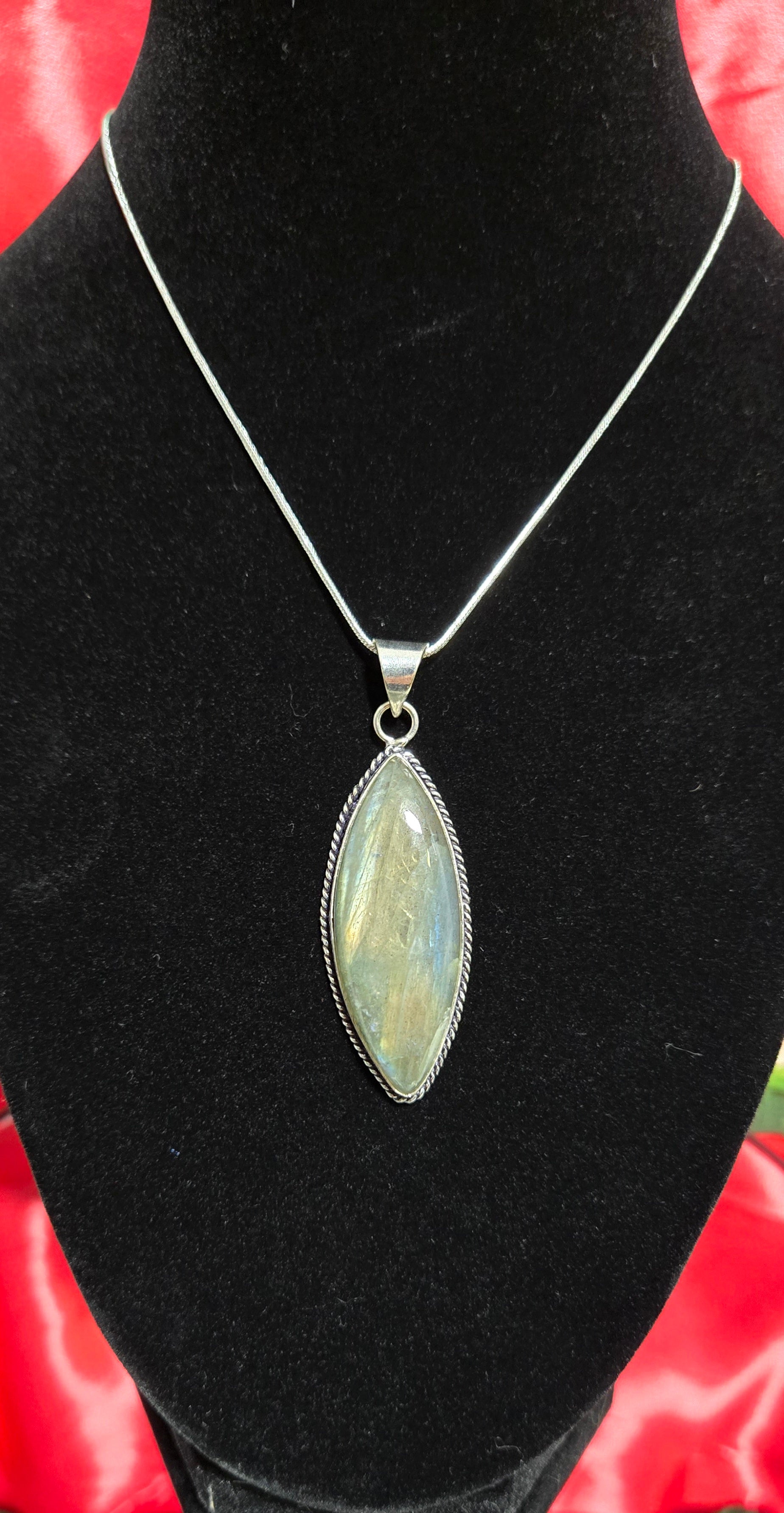 LABRADORITE PENDANT