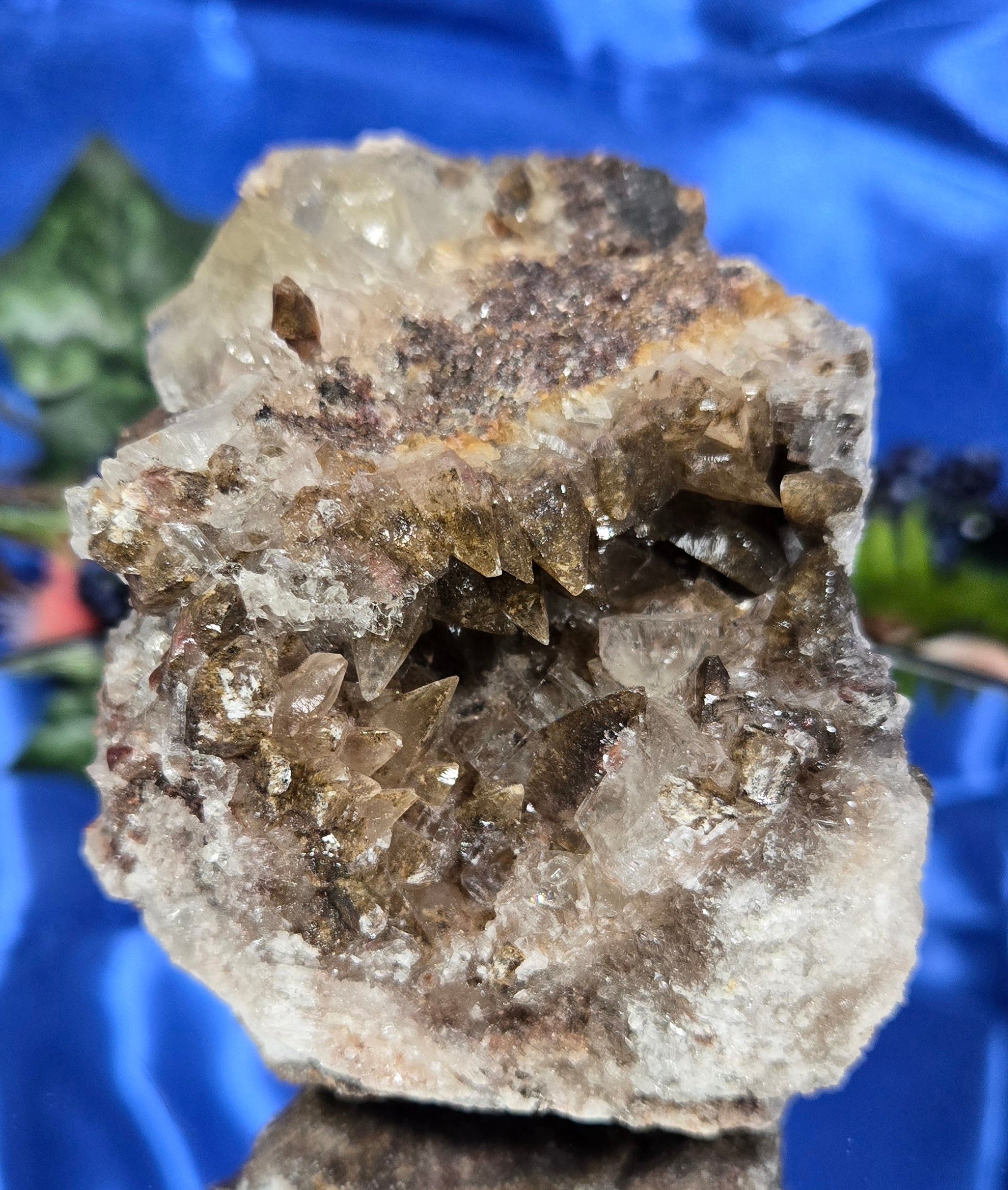 DOG TOOTH CALCITE
