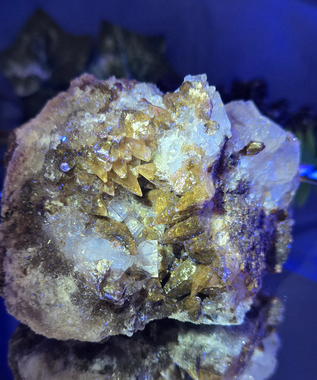 DOG TOOTH CALCITE