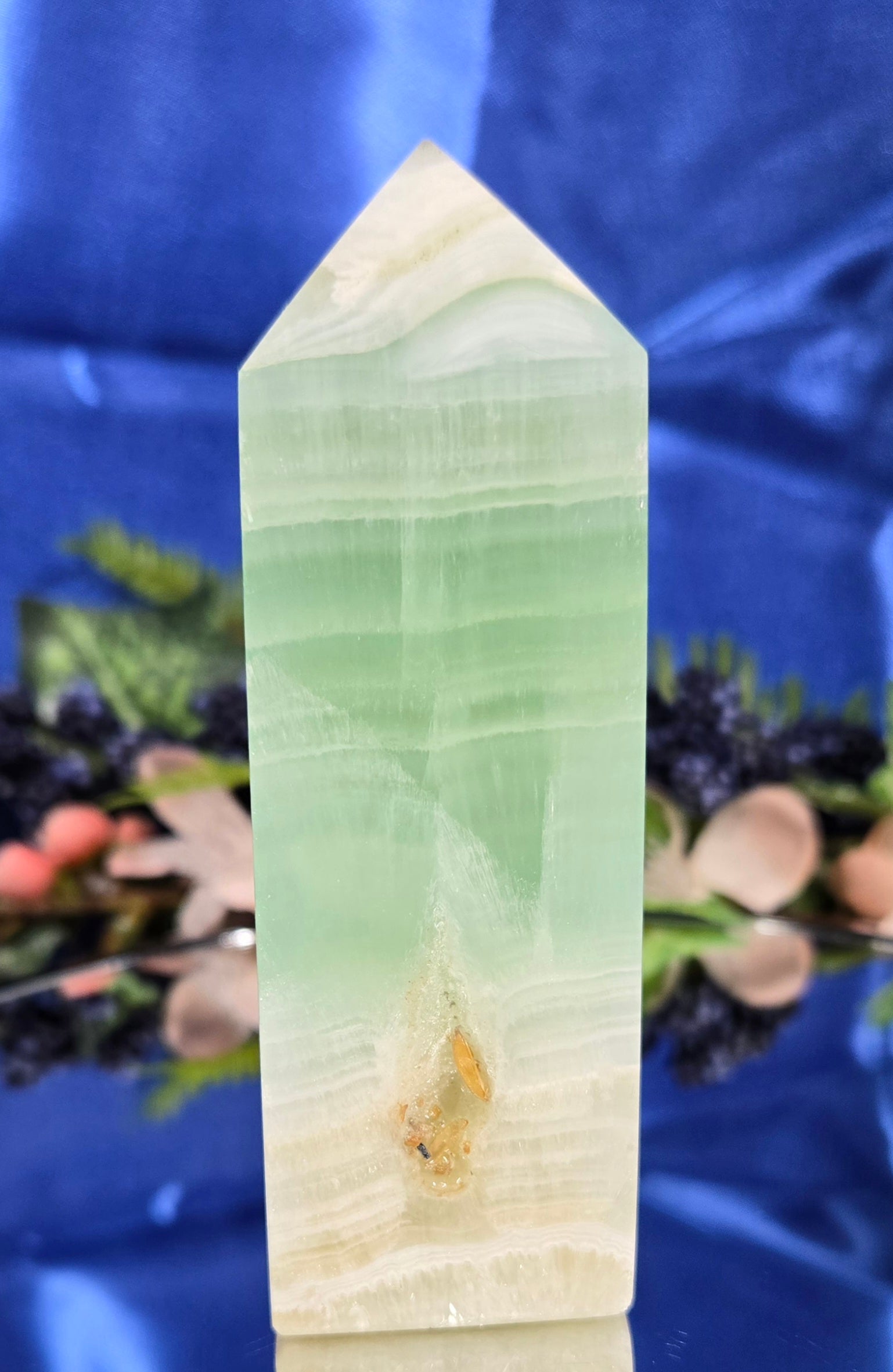 PISTACHIO CALCITE