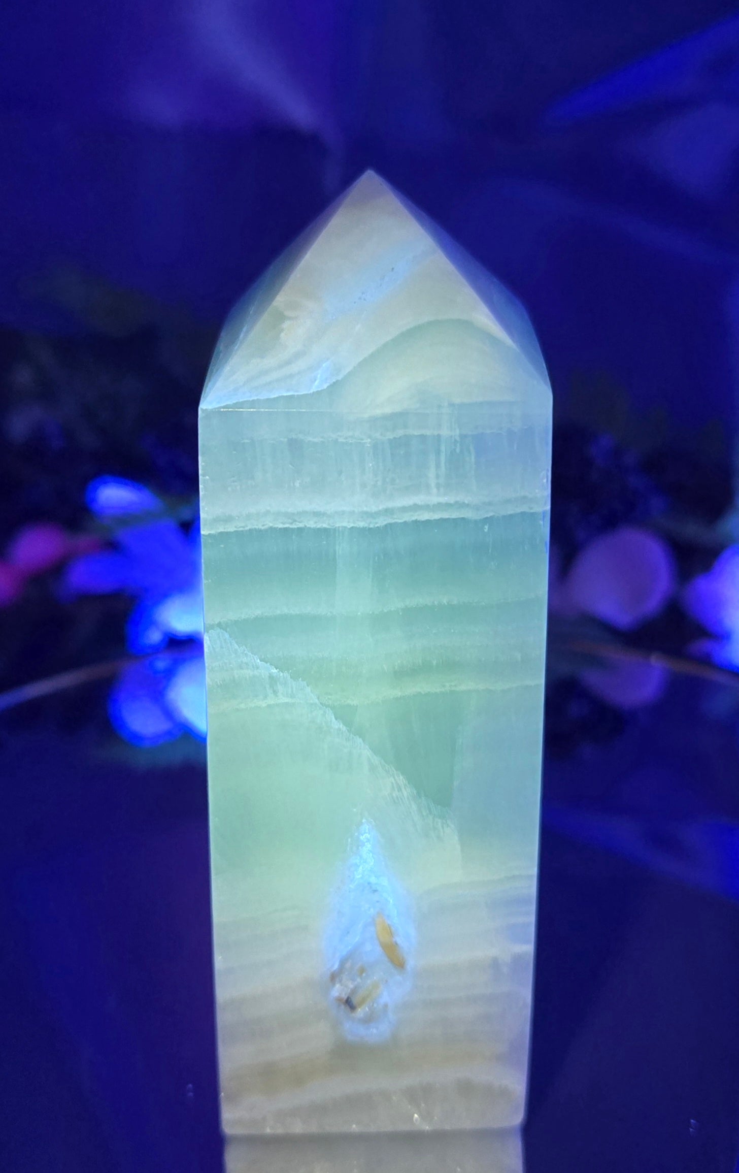 PISTACHIO CALCITE