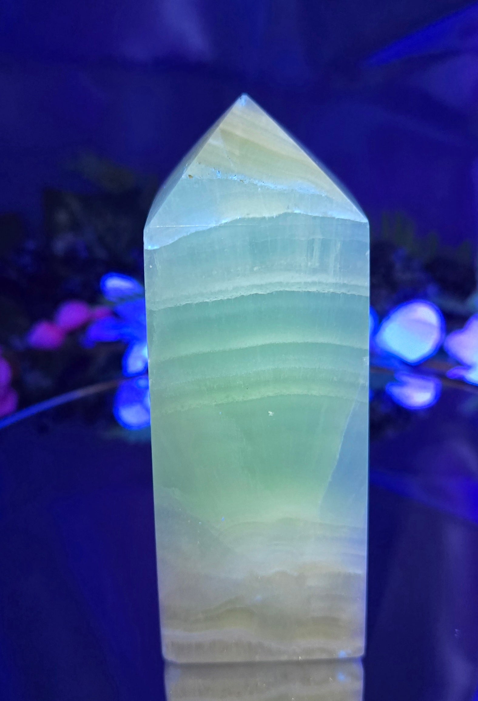 PISTACHIO CALCITE