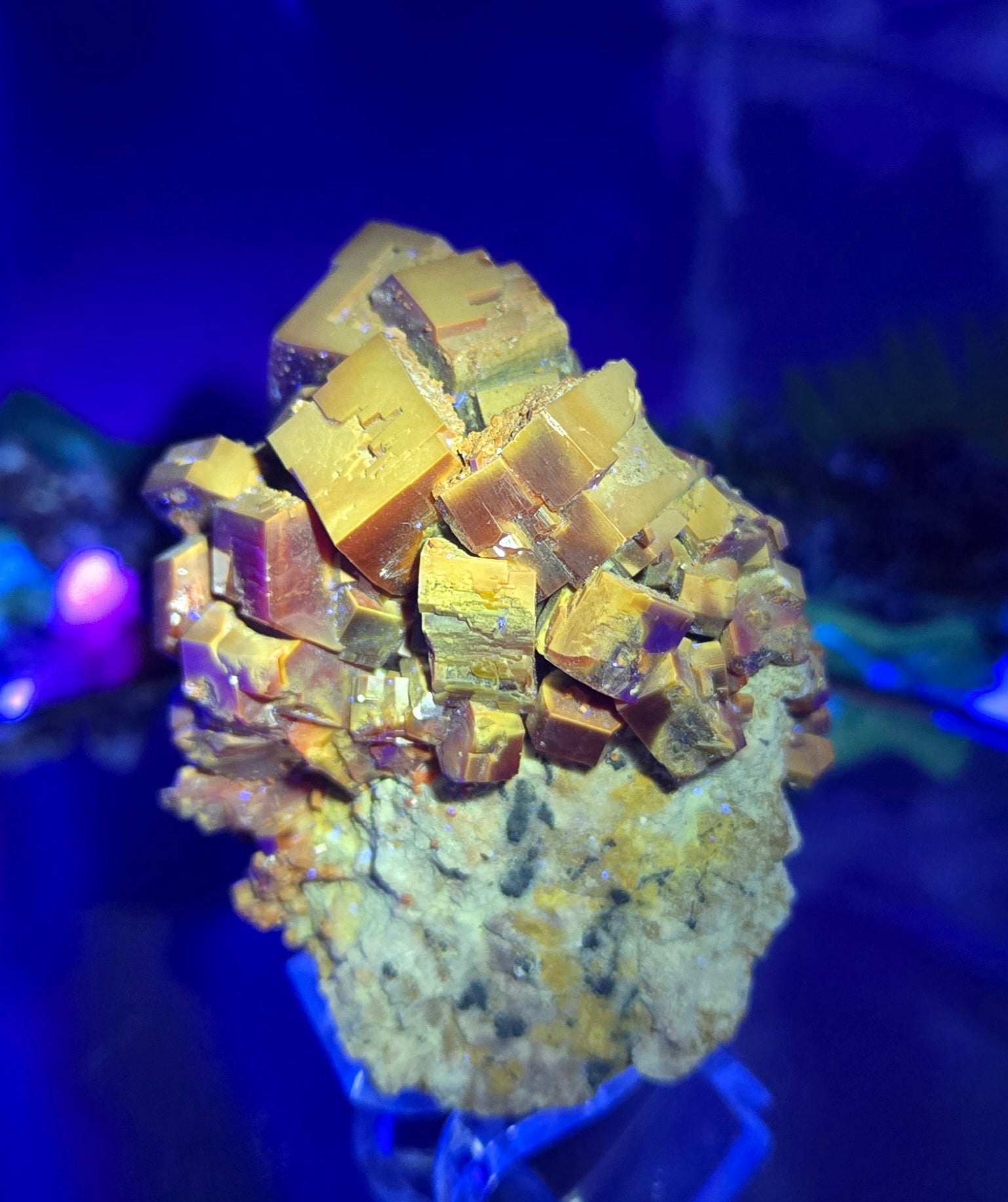 VANADINITE CLUSTER