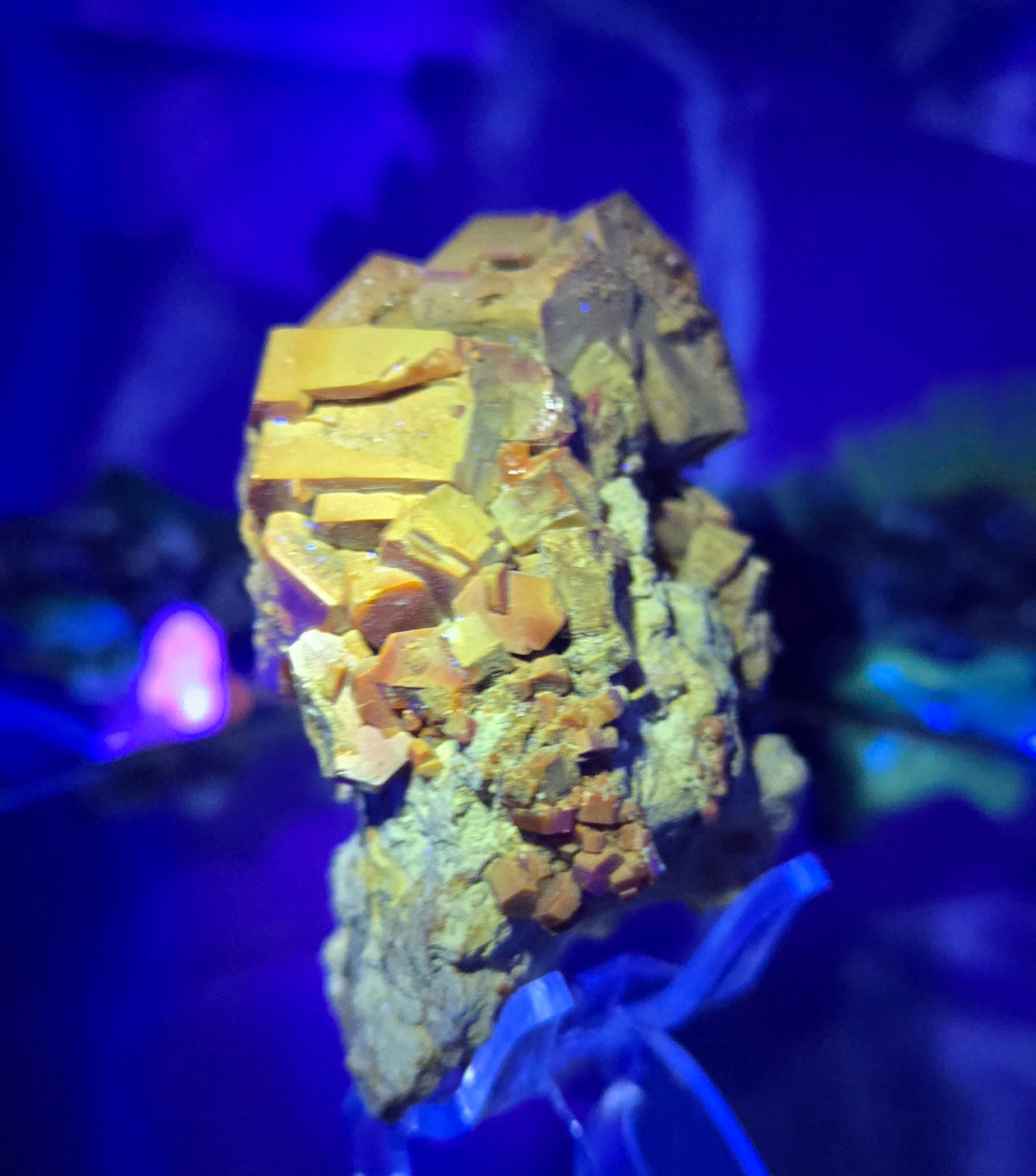 VANADINITE CLUSTER
