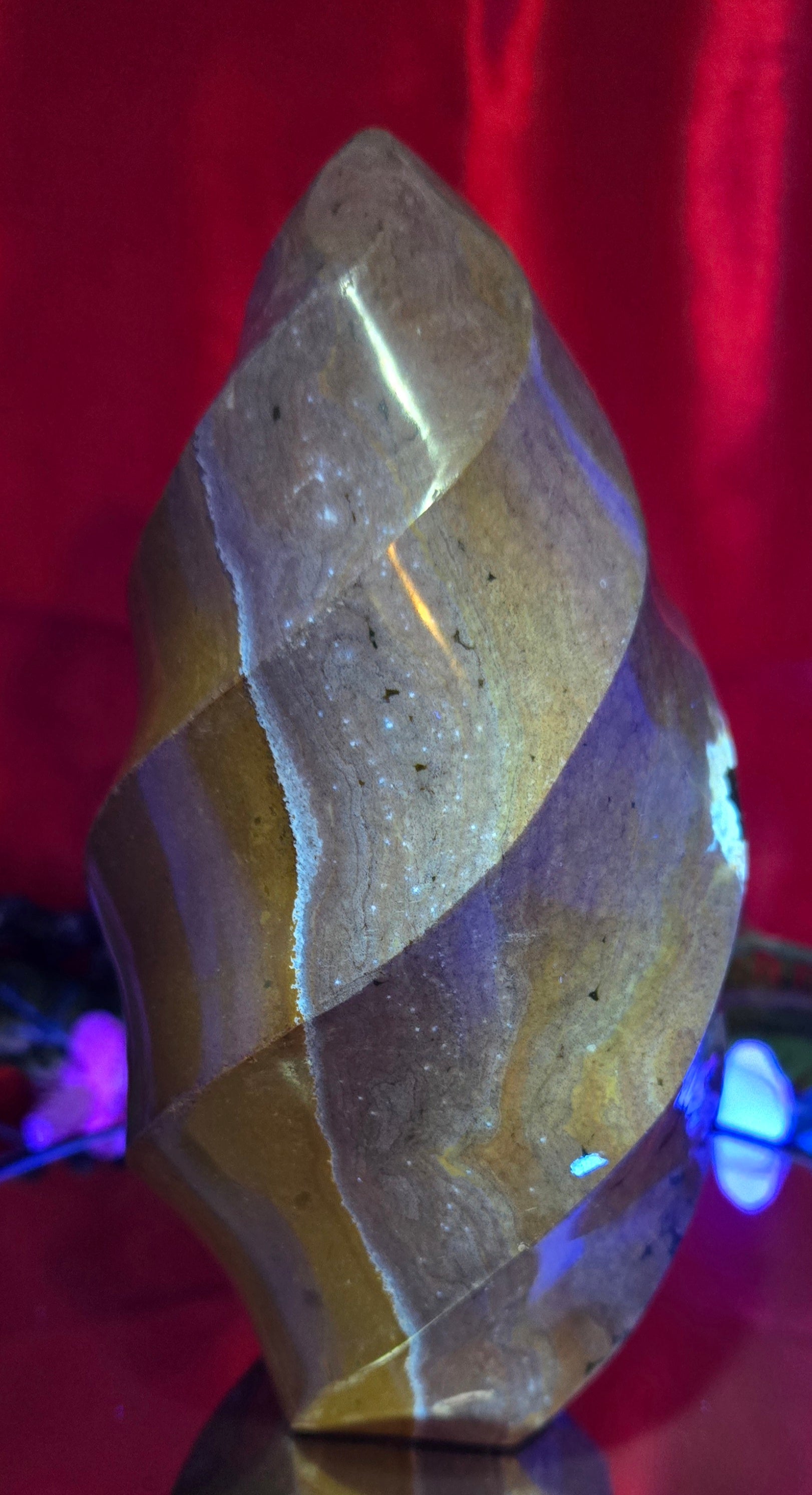 POLYCHROME JASPER FLAME