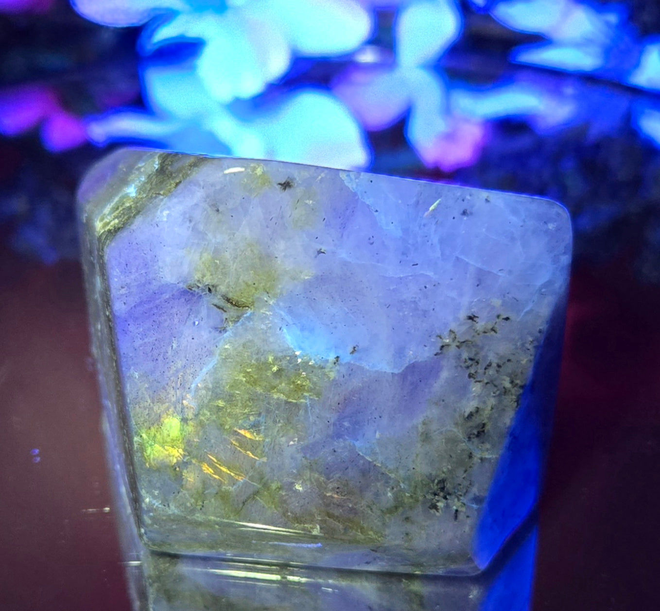 LABRADORITE FREE FORM