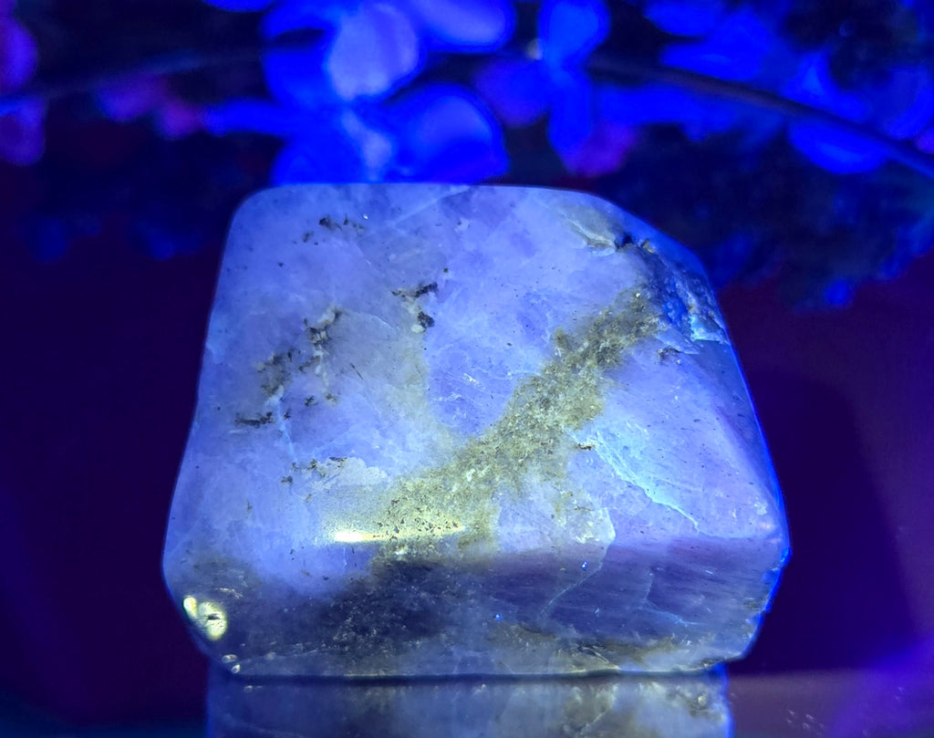 LABRADORITE FREE FORM