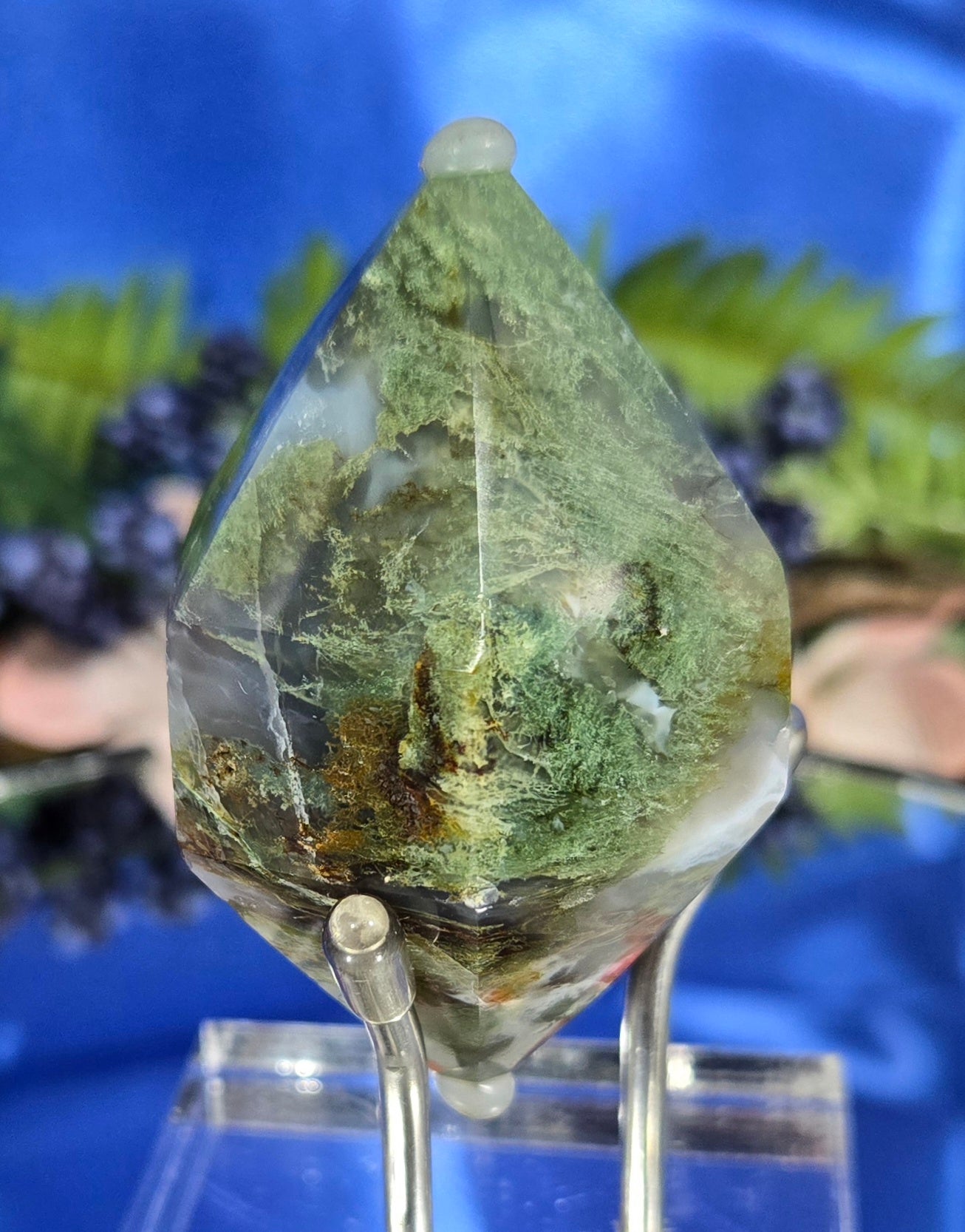 MOSS DIAMOND WITH STAND