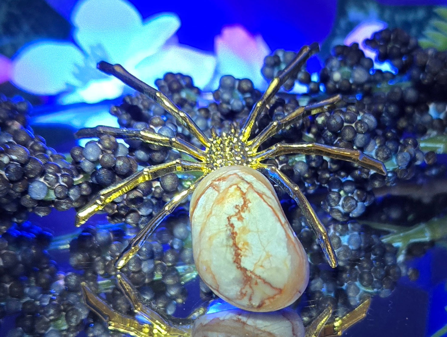 RED VEIN JASPER SPIDER
