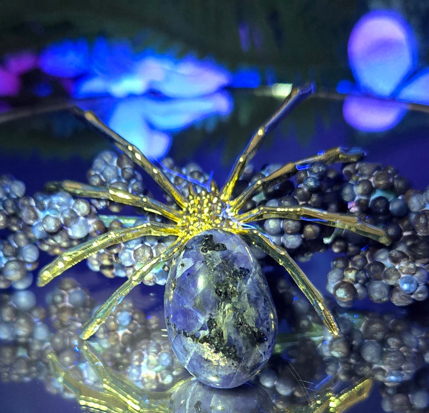 LARVAKITE SPIDER
