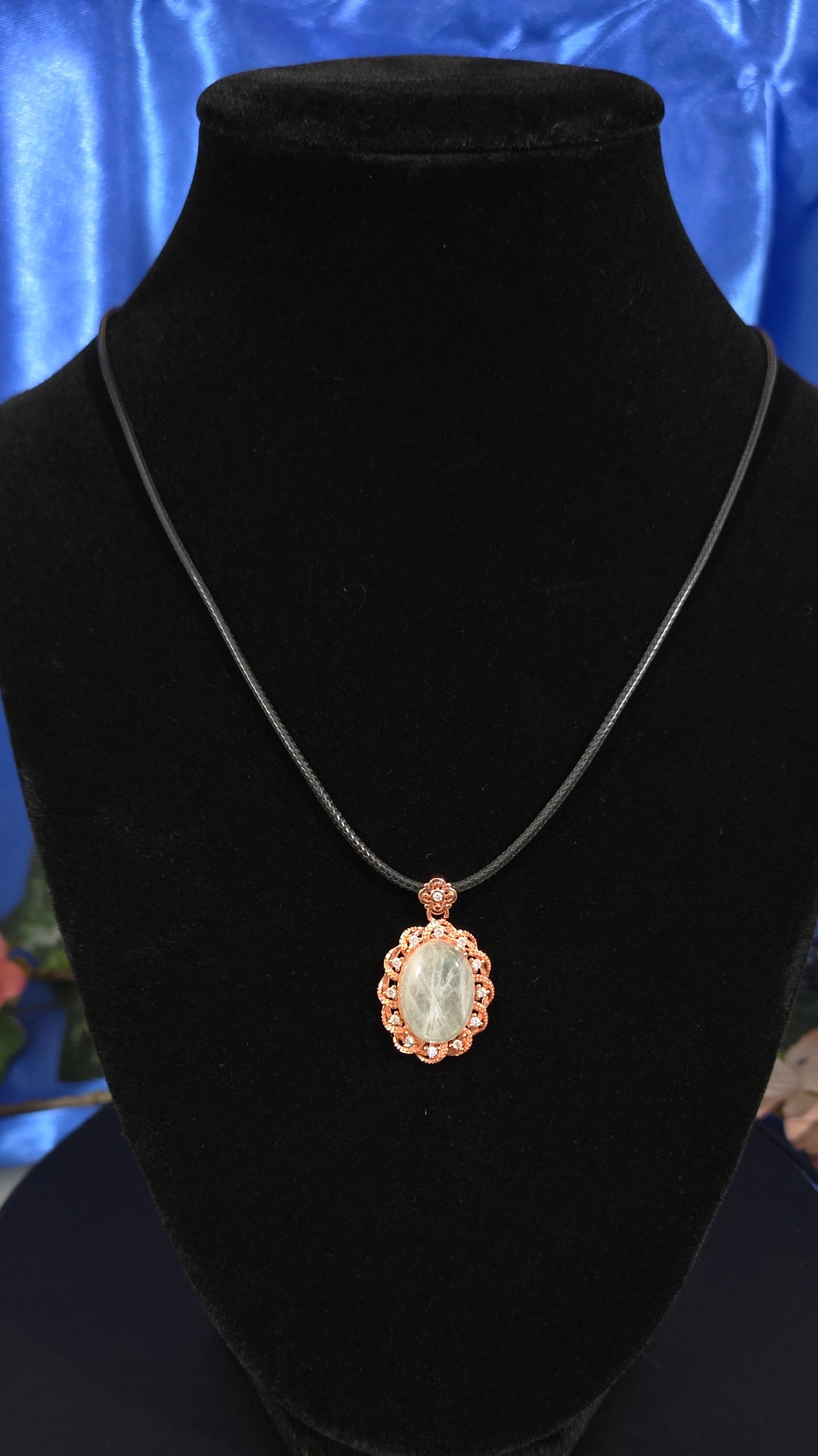 LABRADORITE NECKLACE