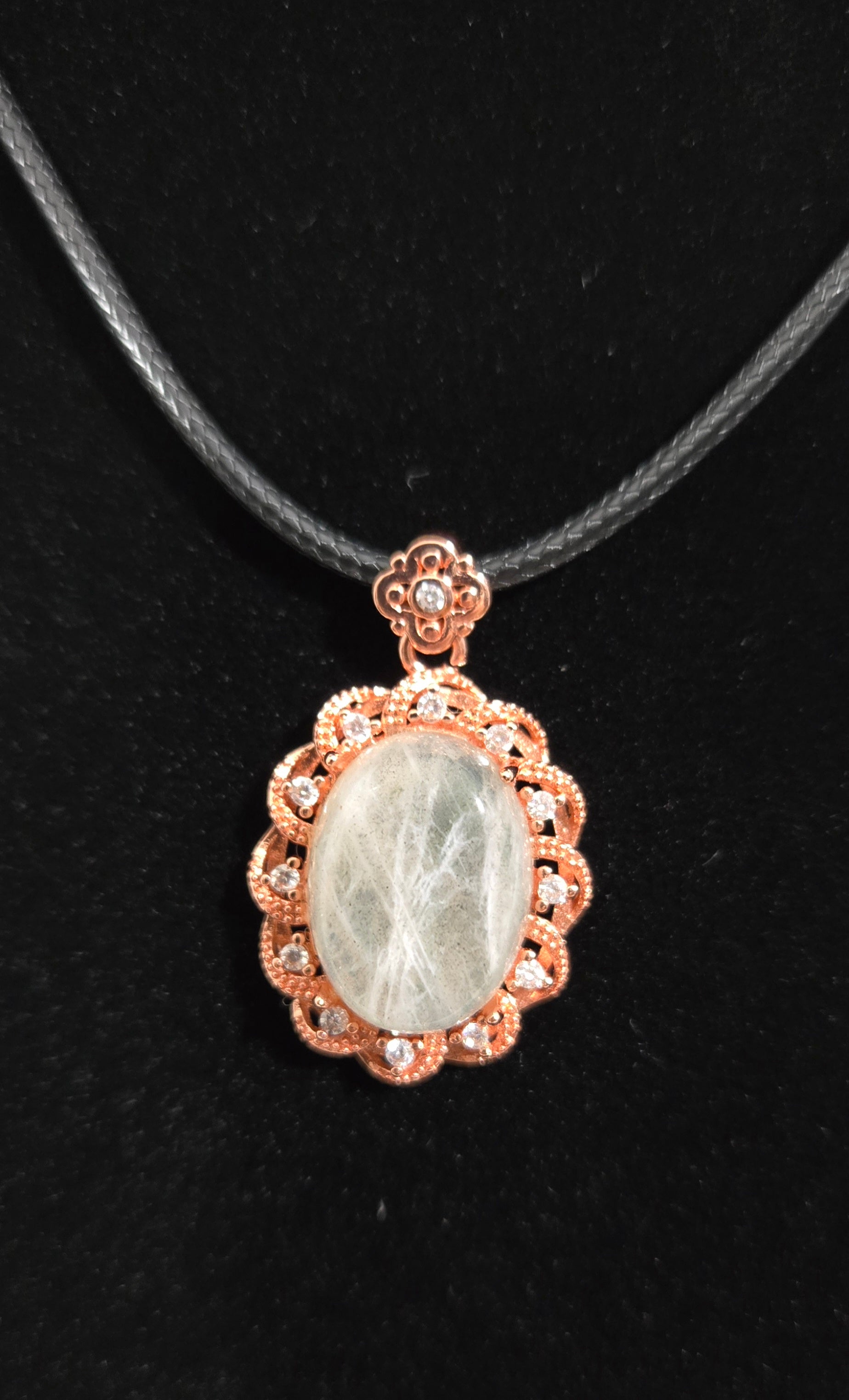 LABRADORITE NECKLACE