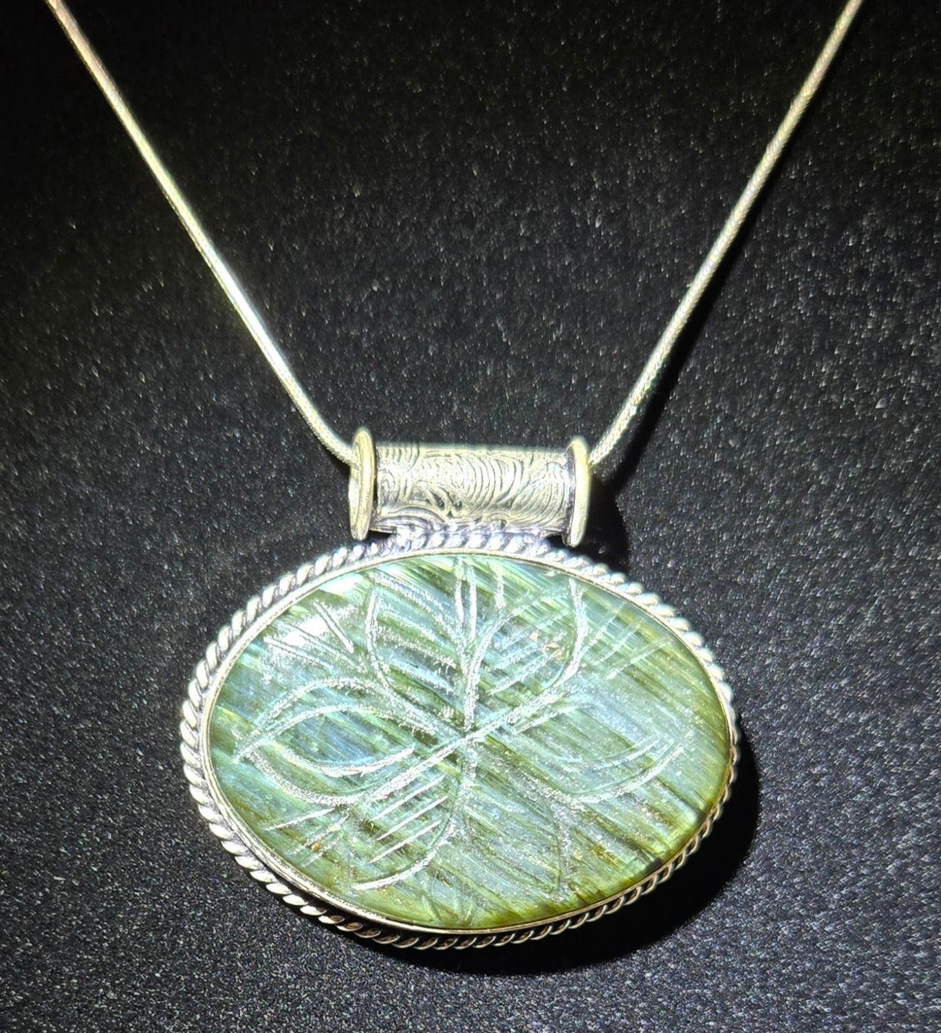 LABRADORITE NECKLACE
