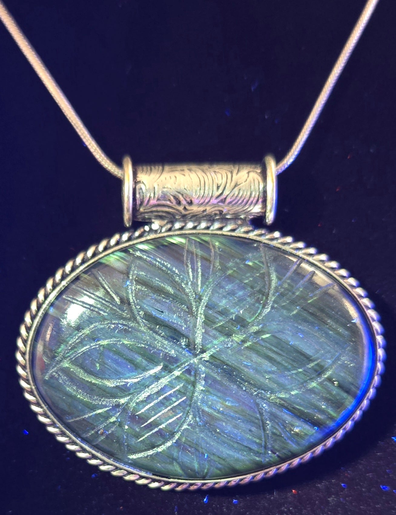LABRADORITE NECKLACE