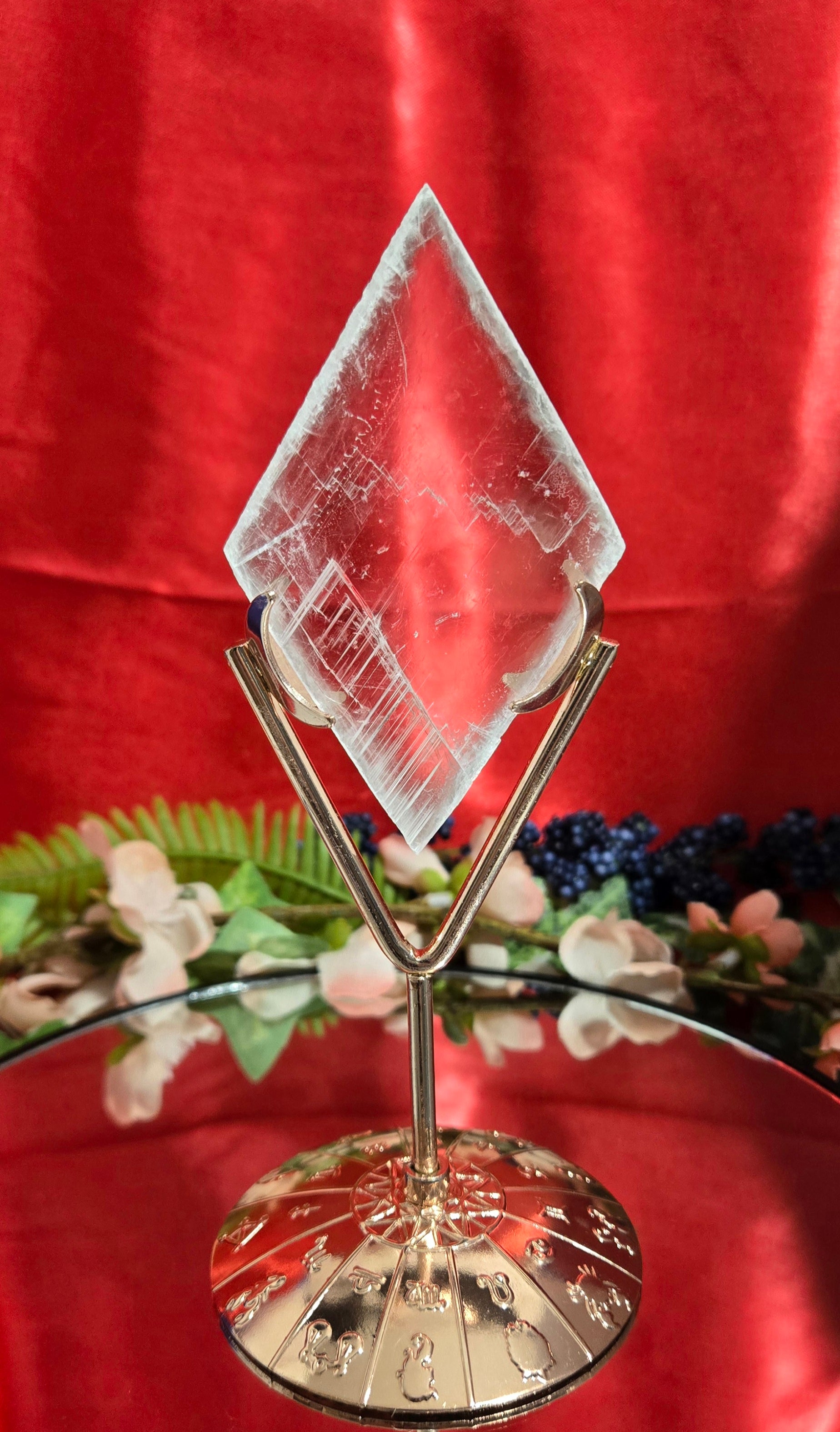 GYPSUM SELENITE WITH STAND