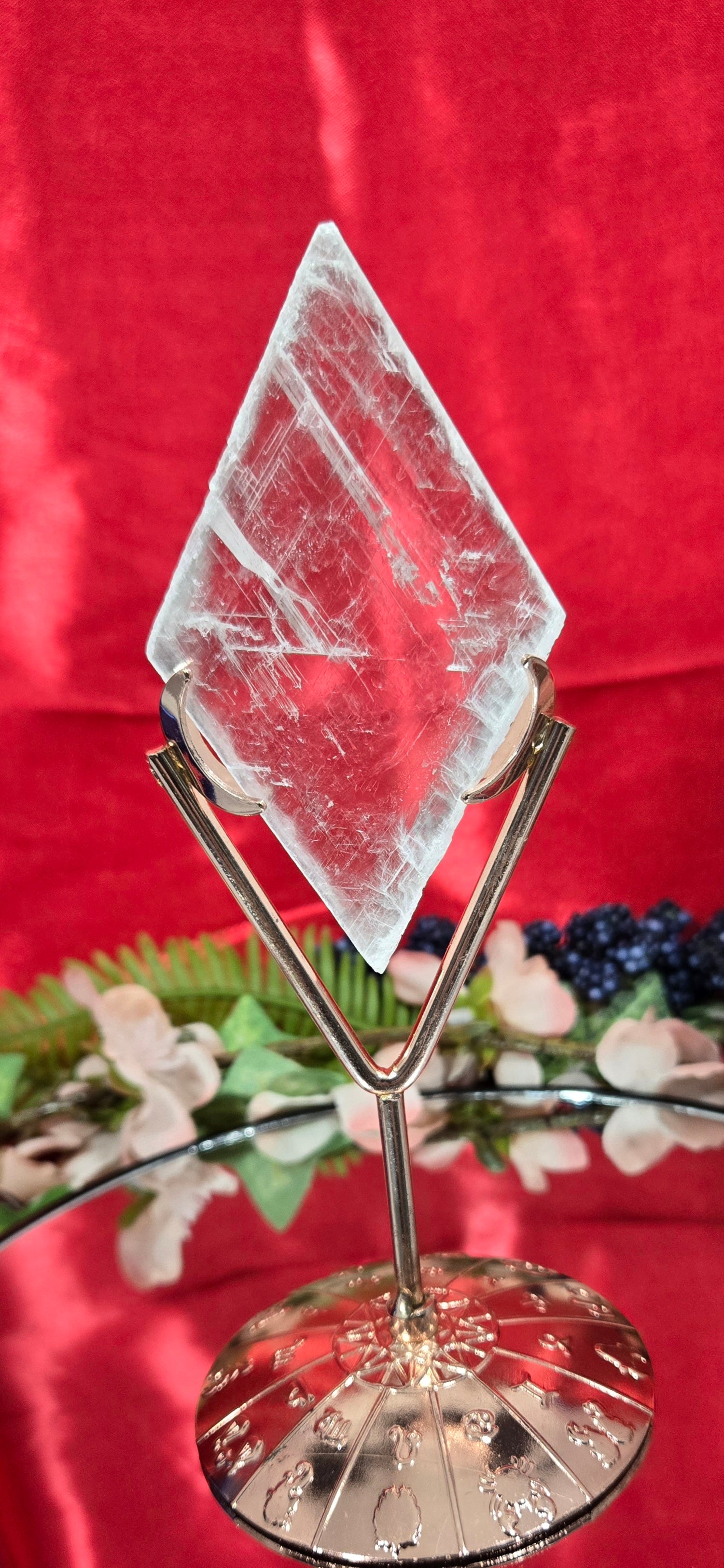 GYPSUM SELENITE WITH STAND