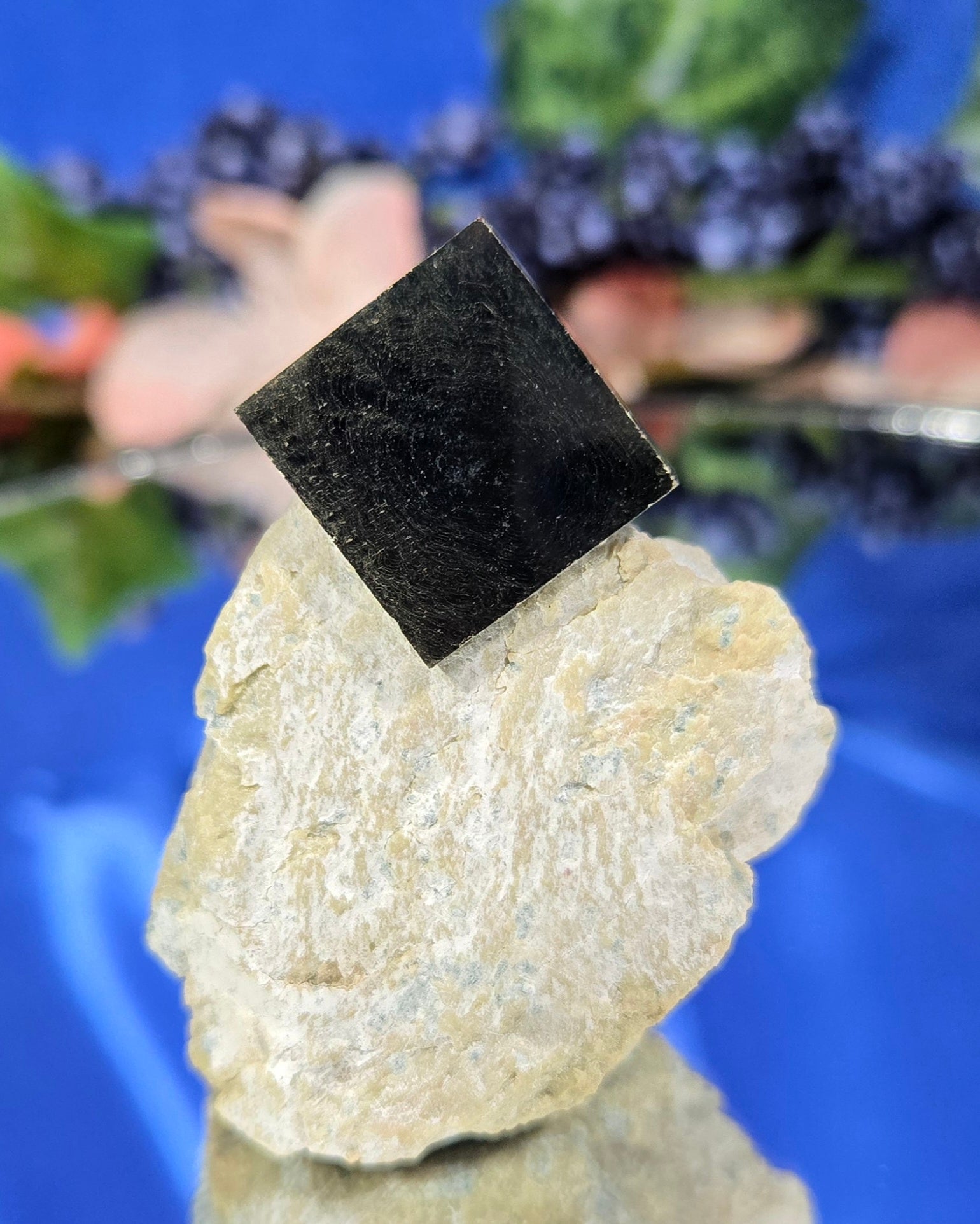 PYRITE ON BARITE