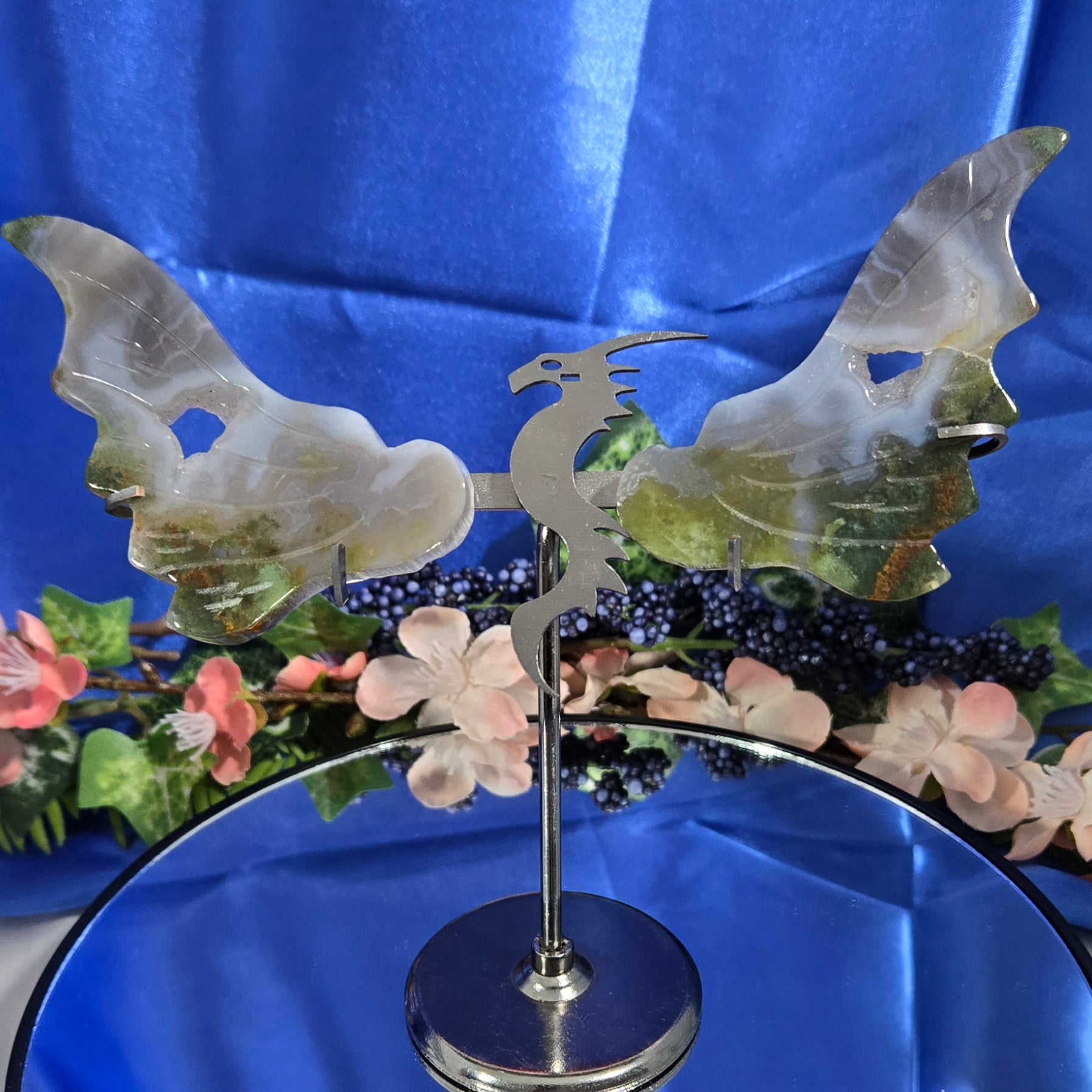 DRAGON WINGS WITH STAND