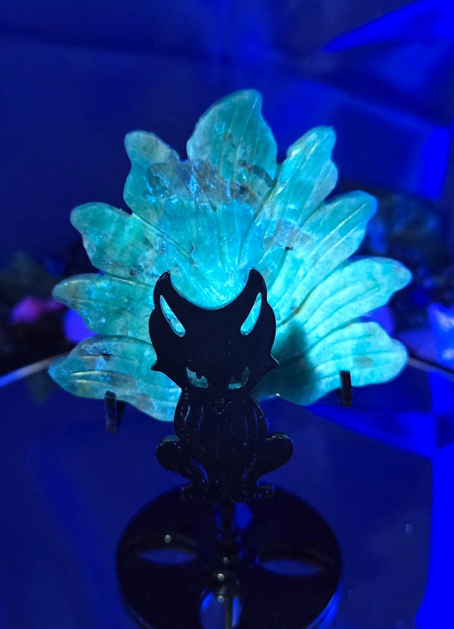 9 TAIL FOX WITH STAND