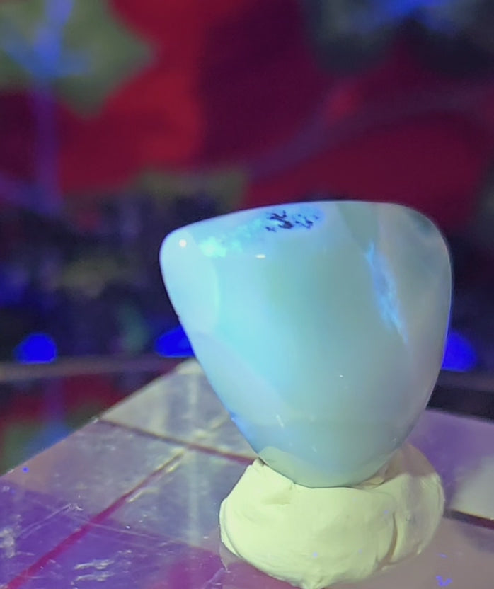 LARIMAR CABOCHON